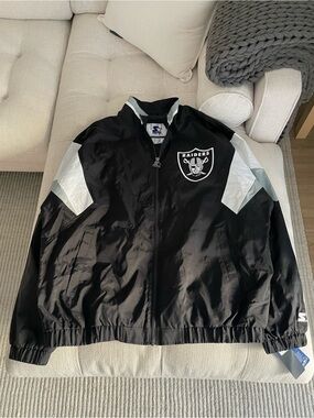 NWT Sold Out Las Vegas Raiders Starter Black Yard Line Full-Zip Jacket